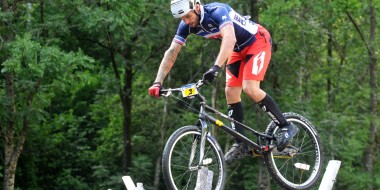Els francesos Hermance i Vallee s’emporten la victòria a les finals de Trial 26″ en categories Elit i Junior